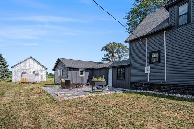 8666 S Warner Avenue, Sheridan Twp - Newaygo, MI 49412