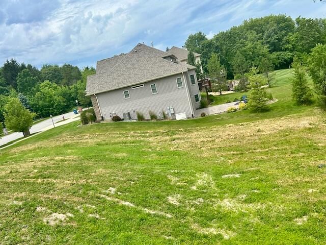 7518 Fawn Valley Drive, Schererville, IN 46375