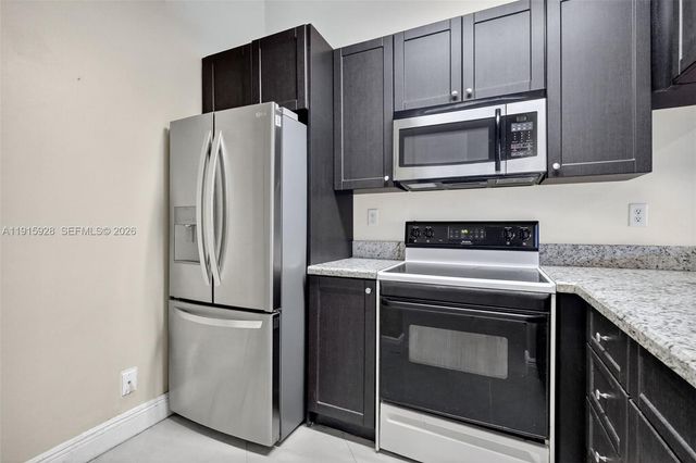 9407 SW 138th Place 9407, Miami, FL 33186