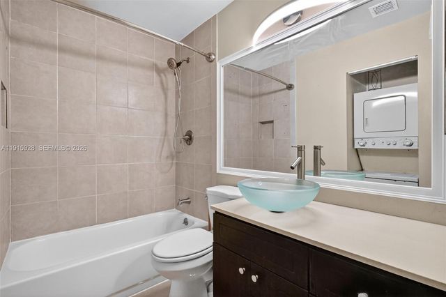 9407 SW 138th Place 9407, Miami, FL 33186