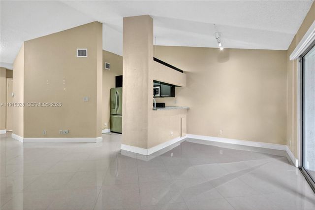 9407 SW 138th Place 9407, Miami, FL 33186