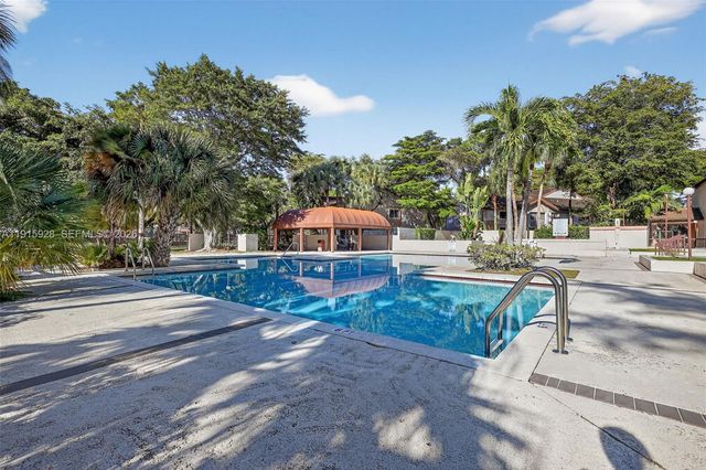 9407 SW 138th Place 9407, Miami, FL 33186