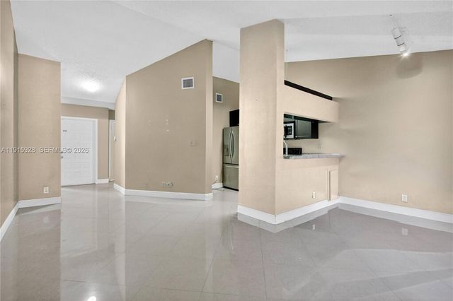 9407 SW 138th Place 9407, Miami, FL 33186