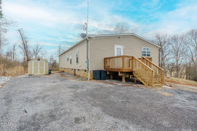 1738 Dumplin Loop Road, New Market, TN 37820