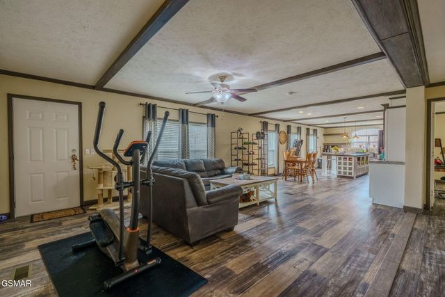 1738 Dumplin Loop Road, New Market, TN 37820