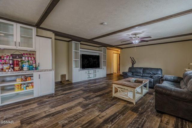 1738 Dumplin Loop Road, New Market, TN 37820