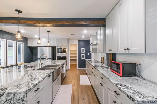 4207 Pecan Bend Drive, Richmond, TX 77406