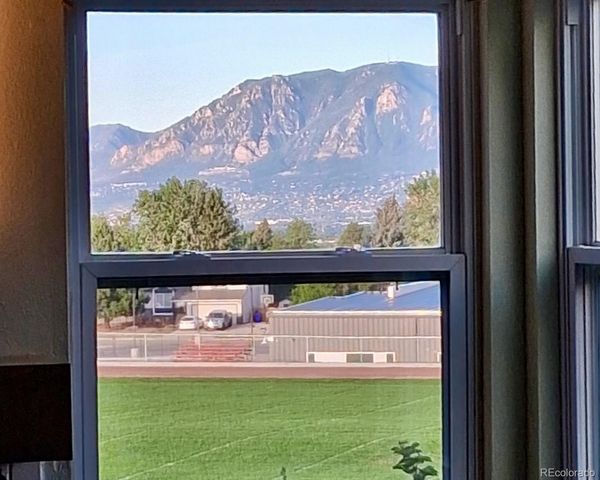 2280 Ambleside Drive, Colorado Springs, CO 80915