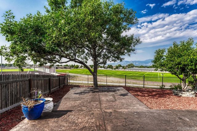 2280 Ambleside Drive, Colorado Springs, CO 80915
