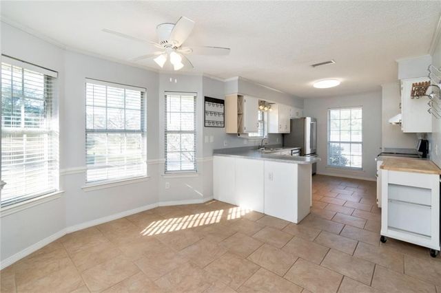 430 Lakeview Drive, Mobile, AL 36695