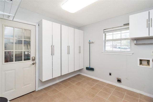 430 Lakeview Drive, Mobile, AL 36695