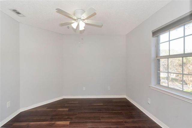 430 Lakeview Drive, Mobile, AL 36695