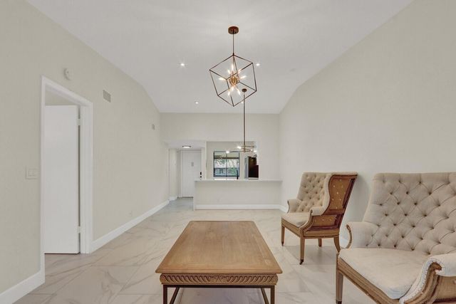 21938 Remsen Terrace 203, Boca Raton, FL 33433
