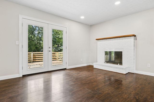251 Needles Drive SW, Pataskala, OH 43062