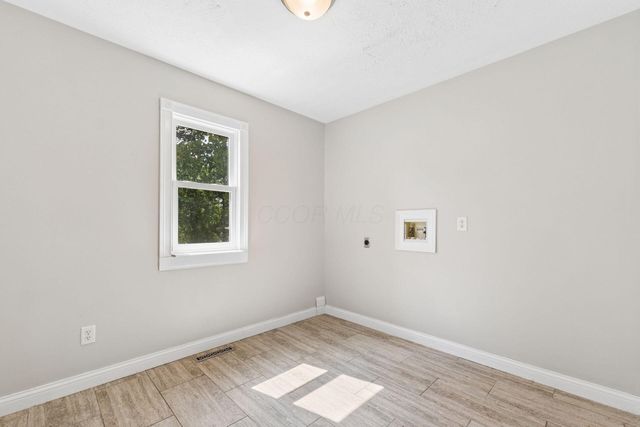 251 Needles Drive SW, Pataskala, OH 43062