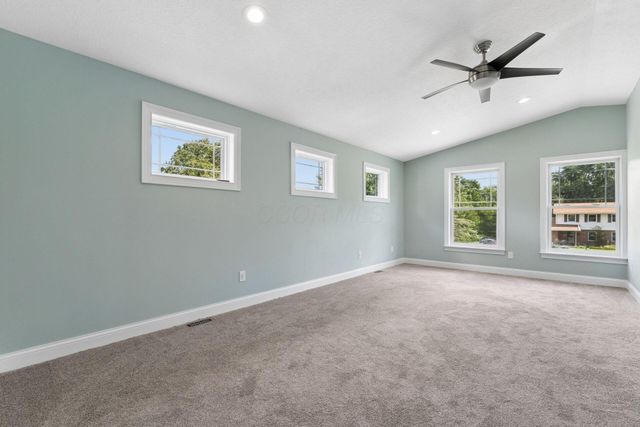 251 Needles Drive SW, Pataskala, OH 43062