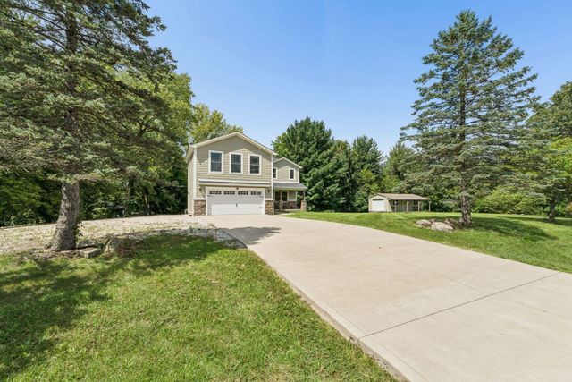 251 Needles Drive SW, Pataskala, OH 43062