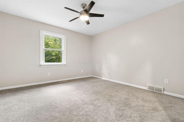 251 Needles Drive SW, Pataskala, OH 43062