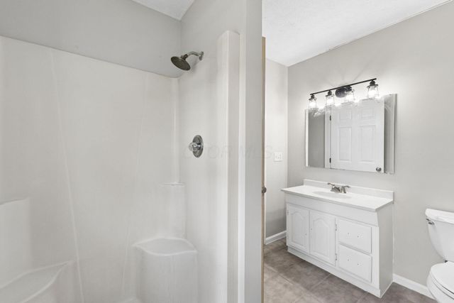 251 Needles Drive SW, Pataskala, OH 43062