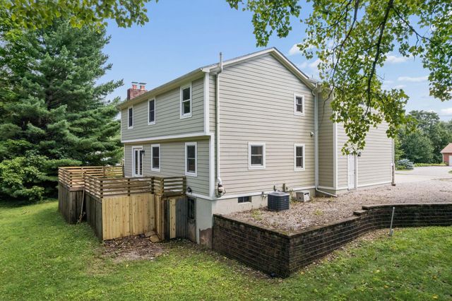 251 Needles Drive SW, Pataskala, OH 43062