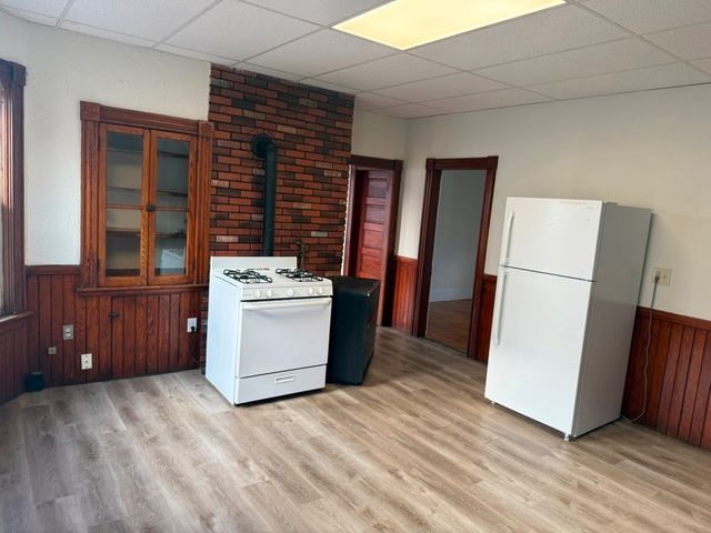 71 Esther St 2, Worcester, MA 01607