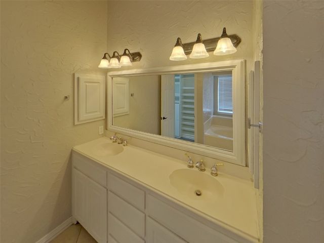 1793 Lake Breeze Drive, Rockwall, TX 75087