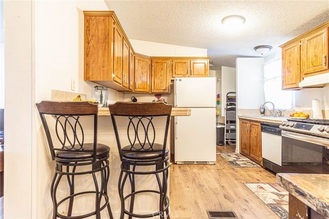 14411 Palmdale Road 64, Victorville, CA 92392