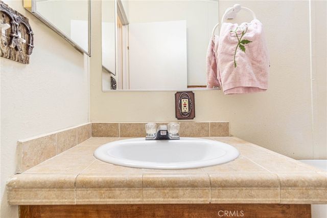 14411 Palmdale Road 64, Victorville, CA 92392