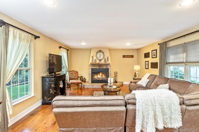 15 Wildwood Road, Wading River, NY 11792