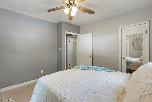 7091 Akron Avenue NW, New Franklin, OH 44614
