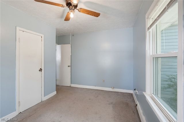 7091 Akron Avenue NW, New Franklin, OH 44614