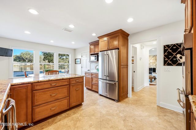 3507 HIDDEN LAKE Drive W, Jacksonville, FL 32216