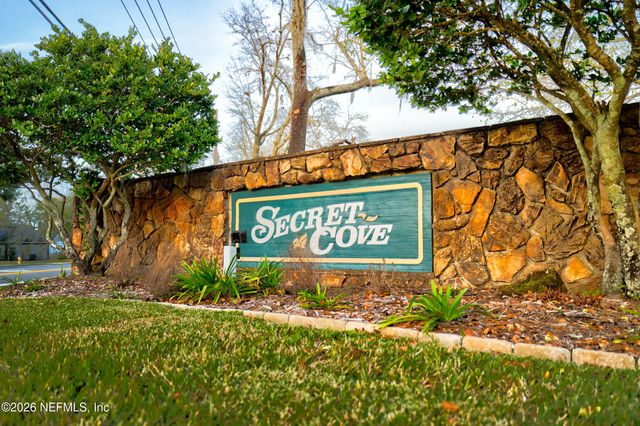 3507 HIDDEN LAKE Drive W, Jacksonville, FL 32216