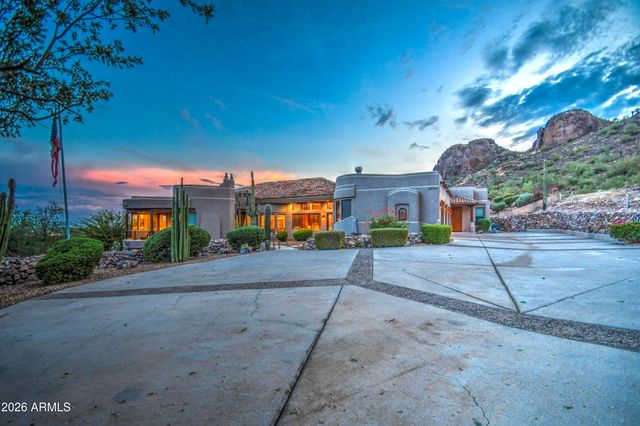 9765 E DEAD SURE Place, Gold Canyon, AZ 85118