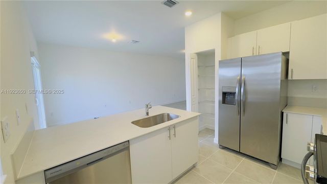 2755 SE 25th Ave, Homestead, FL 33035