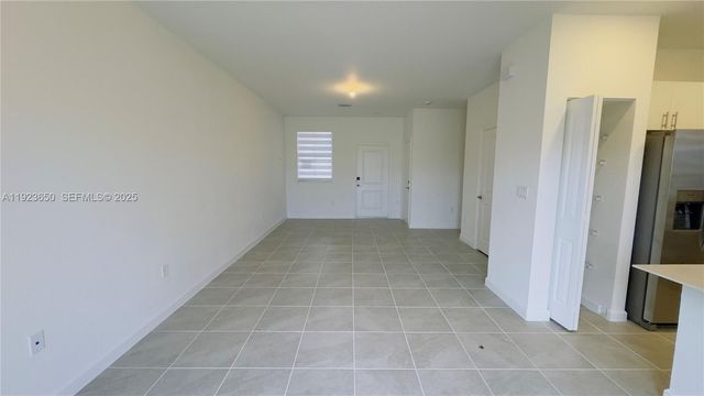 2755 SE 25th Ave, Homestead, FL 33035