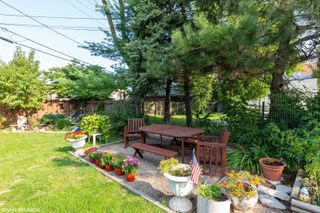 26 E Crystal Lake Avenue E B, Crystal Lake, IL 60014
