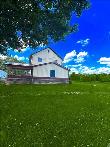 4217 Hillsville Rd, Pulaski Twp, PA 16143