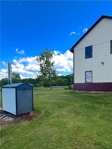 4217 Hillsville Rd, Pulaski Twp, PA 16143