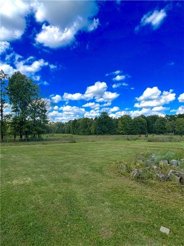 4217 Hillsville Rd, Pulaski Twp, PA 16143