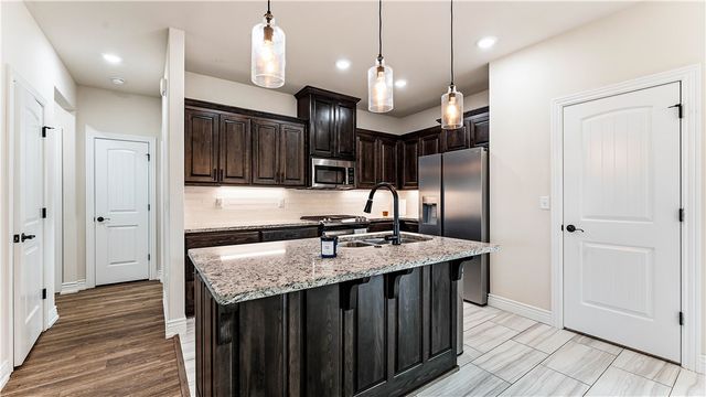 1413 Reagan Avenue, Gentry, AR 72734