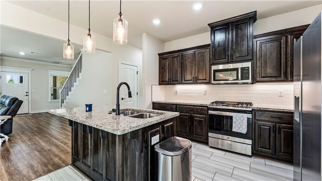 1413 Reagan Avenue, Gentry, AR 72734