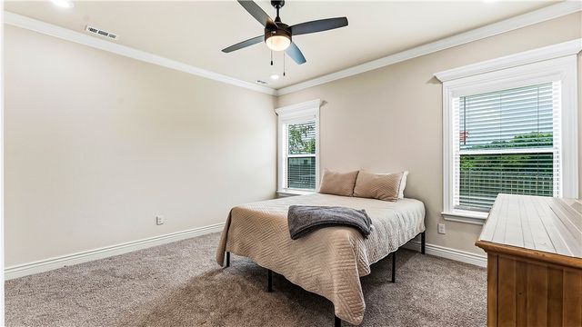 1413 Reagan Avenue, Gentry, AR 72734