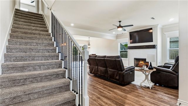 1413 Reagan Avenue, Gentry, AR 72734