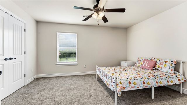 1413 Reagan Avenue, Gentry, AR 72734