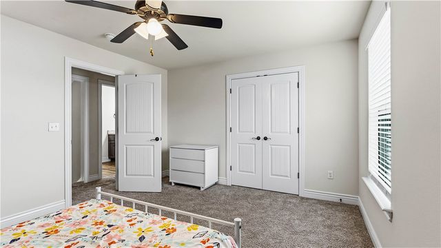 1413 Reagan Avenue, Gentry, AR 72734