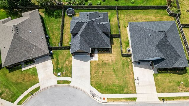 1413 Reagan Avenue, Gentry, AR 72734