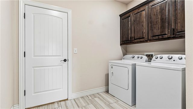 1413 Reagan Avenue, Gentry, AR 72734