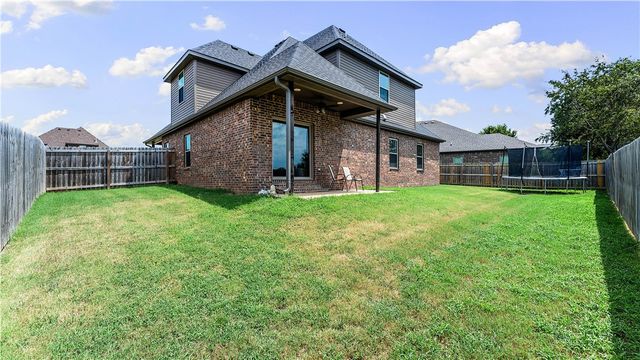 1413 Reagan Avenue, Gentry, AR 72734
