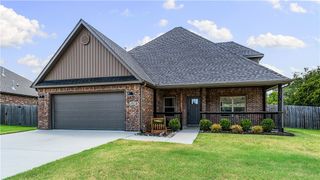 1413 Reagan Avenue, Gentry, AR 72734